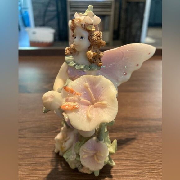 Fairy Resin Figurine 4-1/2” Tall - Picture 3 of 5